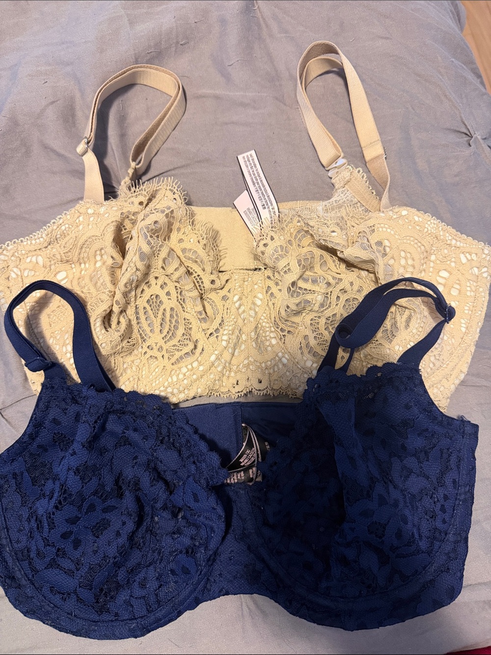 Victoria's Secret Lace Underwire Bra Set - Navy & Beige
